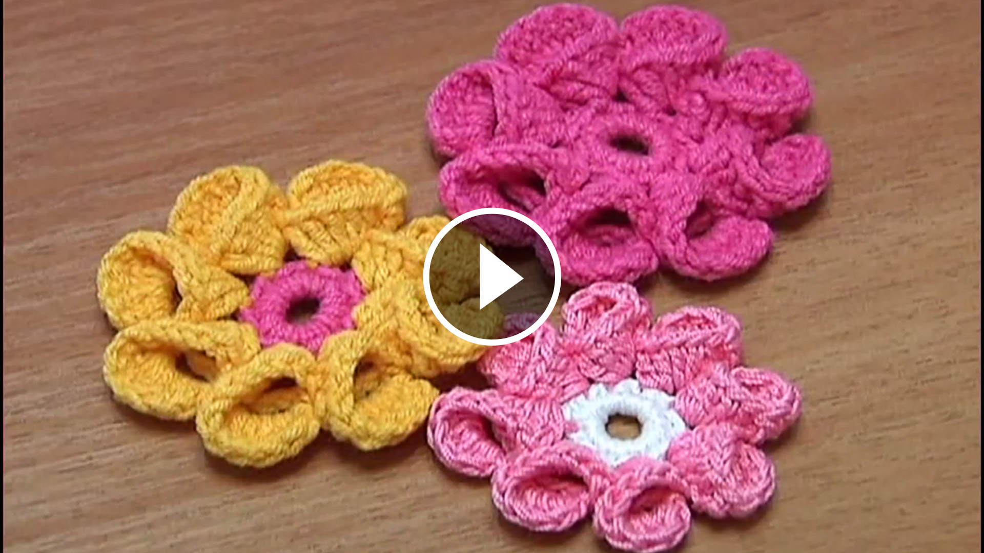 8 Petals Crochet Flowers Featured Image