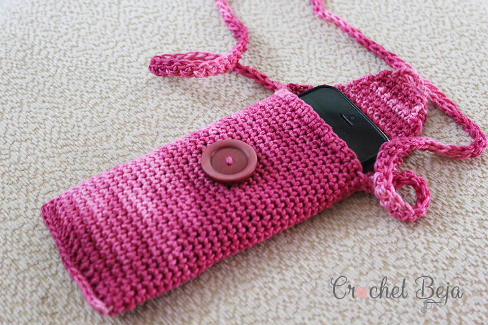 Phone Case Crochet Preview - Learn making this fancy crochet phone case, that I made using a simple and beautiful stitch. The crochet pattern and a video tutorial will help you of them.