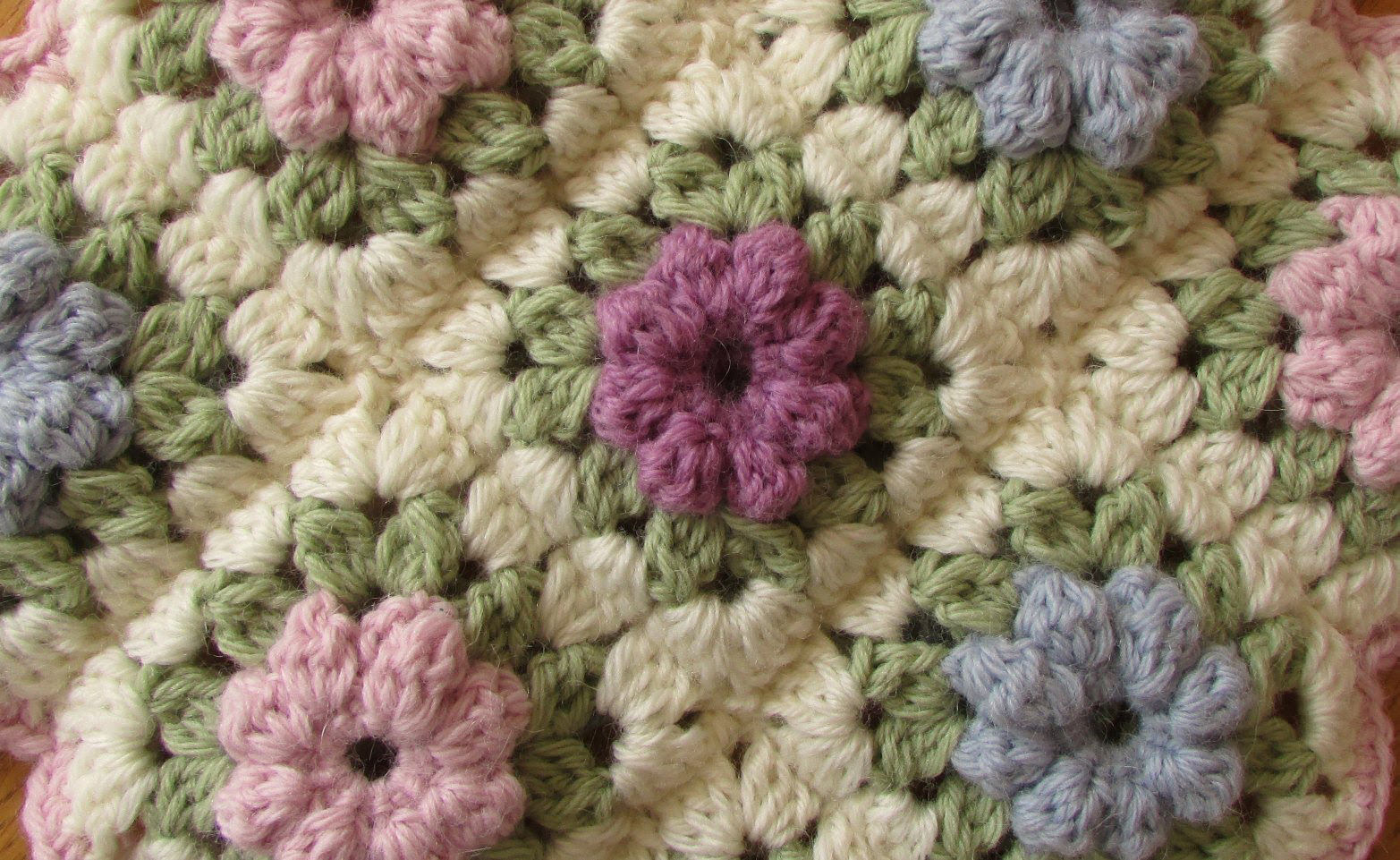 Puff Flower Blanket Free Crochet Pattern Featured Image