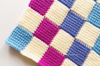 Learn Making The Crochet Entrelac Stitch