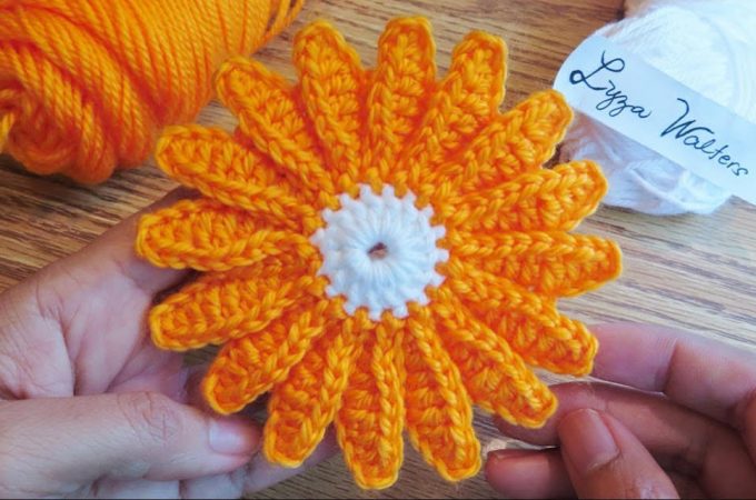 Easy Crochet Flower Image