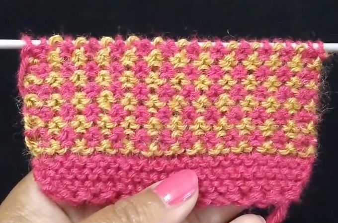 Colour Knitting Pattern Featured - This two colour knitting pattern is both colourful and beautiful and makes a lovely square! You can learn and make it easily, following this tutorial.