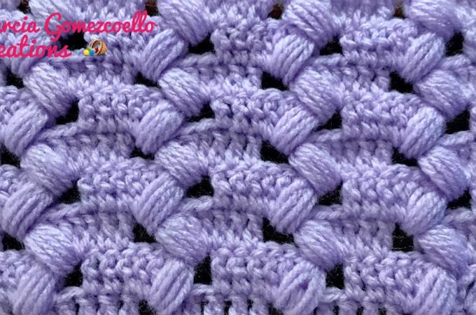 Crochet Zigzag Stitch Featured Image - This crochet zigzag stitch has the most interesting pattern I have encountered! It pops out on both sides of the work and has a cool 3D look and feel.