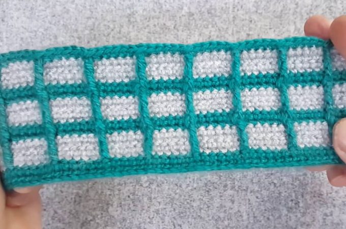 Two Colored Crochet Pattern Featured - This free video tutorial will walk you through the beautiful two colored crochet pattern. The texture is simple but the two colors make it so much more interesting!