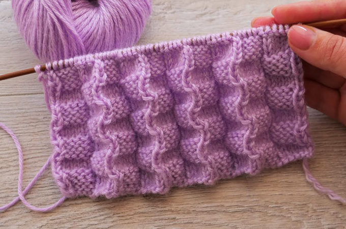 Zigzag Knit Pattern Featured Image - This interesting and very effective zigzag knit pattern comes with warm bulkiness! Watch this free video tutorial in English subtitles to make the perfect 3D double sided knitted project.