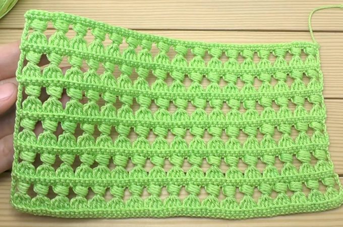 Crochet Puffy Stitch Featured - Watch this tutorial to learn this crochet puffy stitch! This stitch makes the most interesting texture of any crochet pattern I have encountered!