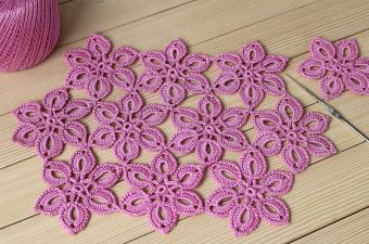 Crochet Lace Flower Motif Featured - This adorable crochet lace flower motif is creative and decorative for so many projects. Watch tutorial in english subtitles to get started on one of the many flower motif projects mentioned below!