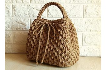 Crochet Everyday Purse Featured - Learn to crochet everyday purse that you will love to make. This pattern provides room for creativity and you can personalise it as you want.