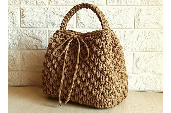 Crochet Everyday Purse Featured - Learn to crochet everyday purse that you will love to make. This pattern provides room for creativity and you can personalise it as you want.