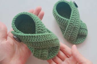 Crochet Baby Sandals To Make As Gift