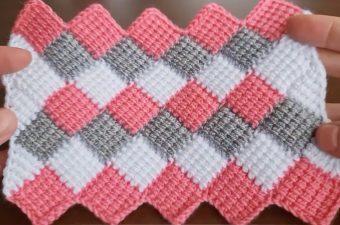Crochet Entrelac Stitch Featured - Learn how to make a beautiful and useful crochet entrelac stitch. Keep reading for the pattern and tutorial of this stitch.