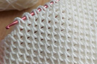Tunisian Crochet Stitch Featured Image - Let's learn a very simple Tunisian crochet stitch that you can make easily by following a few steps. It's very useful and crates a unique pattern.