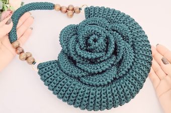 Crochet Rose Bag Featured - Embark on a captivating crochet adventure as we delve into the artistry of crafting a timeless masterpiece – the crochet rose bag.