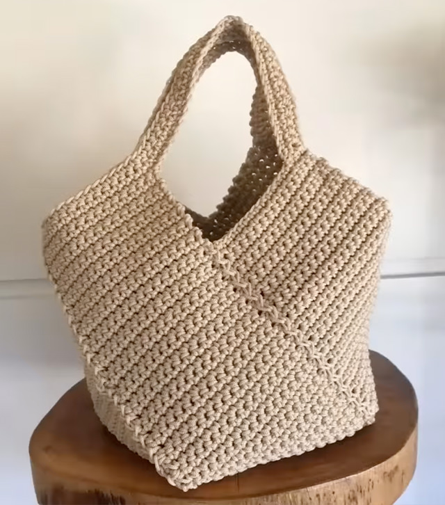 Crochet Rectangles Bag Sided - Crochet enthusiasts, gather around! Today, we embark on an exciting journey into the world of crochet rectangles bags.