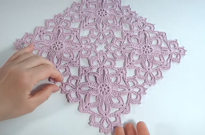 Crochet Lace Flower Square Featured - Crochet has long been an art of patience and creativity, and few patterns embody elegance like the crochet lace flower square.