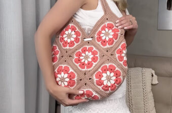 Crochet Granny Square Bag Featured - If you’re looking to combine nostalgic charm with modern boho style, the crochet granny square bag is your go-to project.